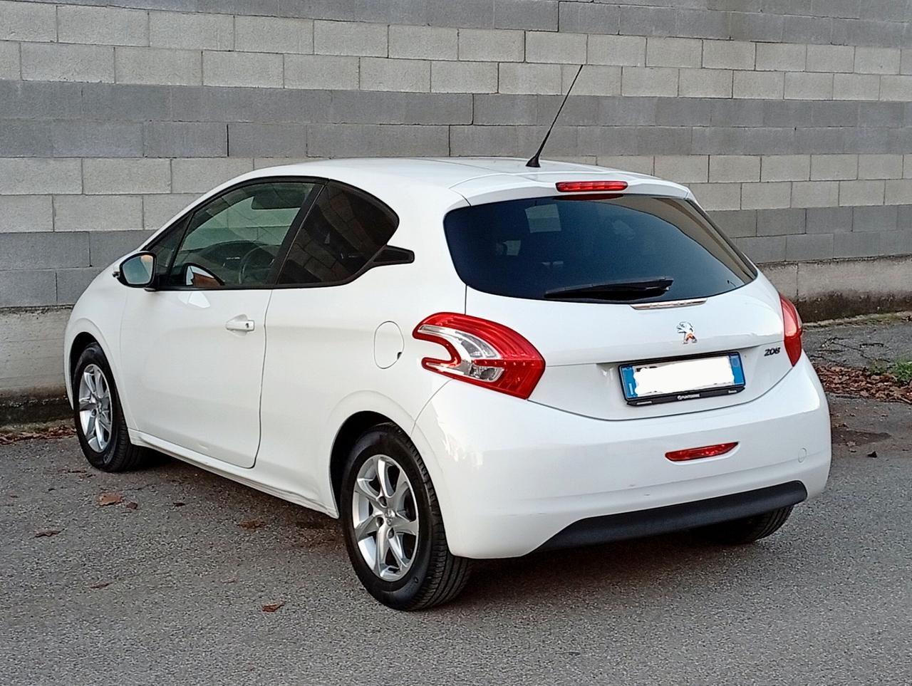 Peugeot 208 PureTech Allure 2014Benzina Neop Trattabile
