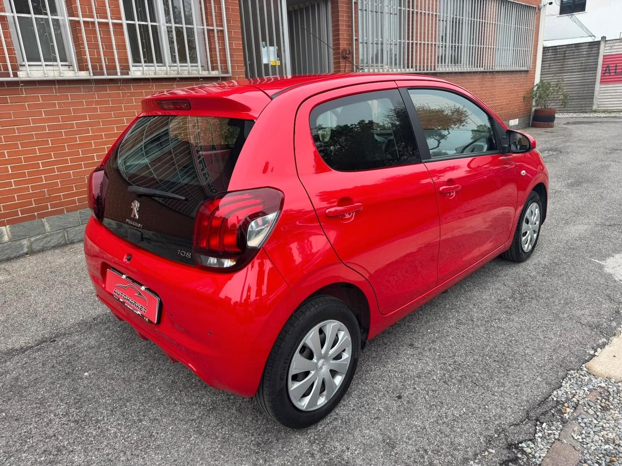 Peugeot 108 VTi 68 5 porte Allure