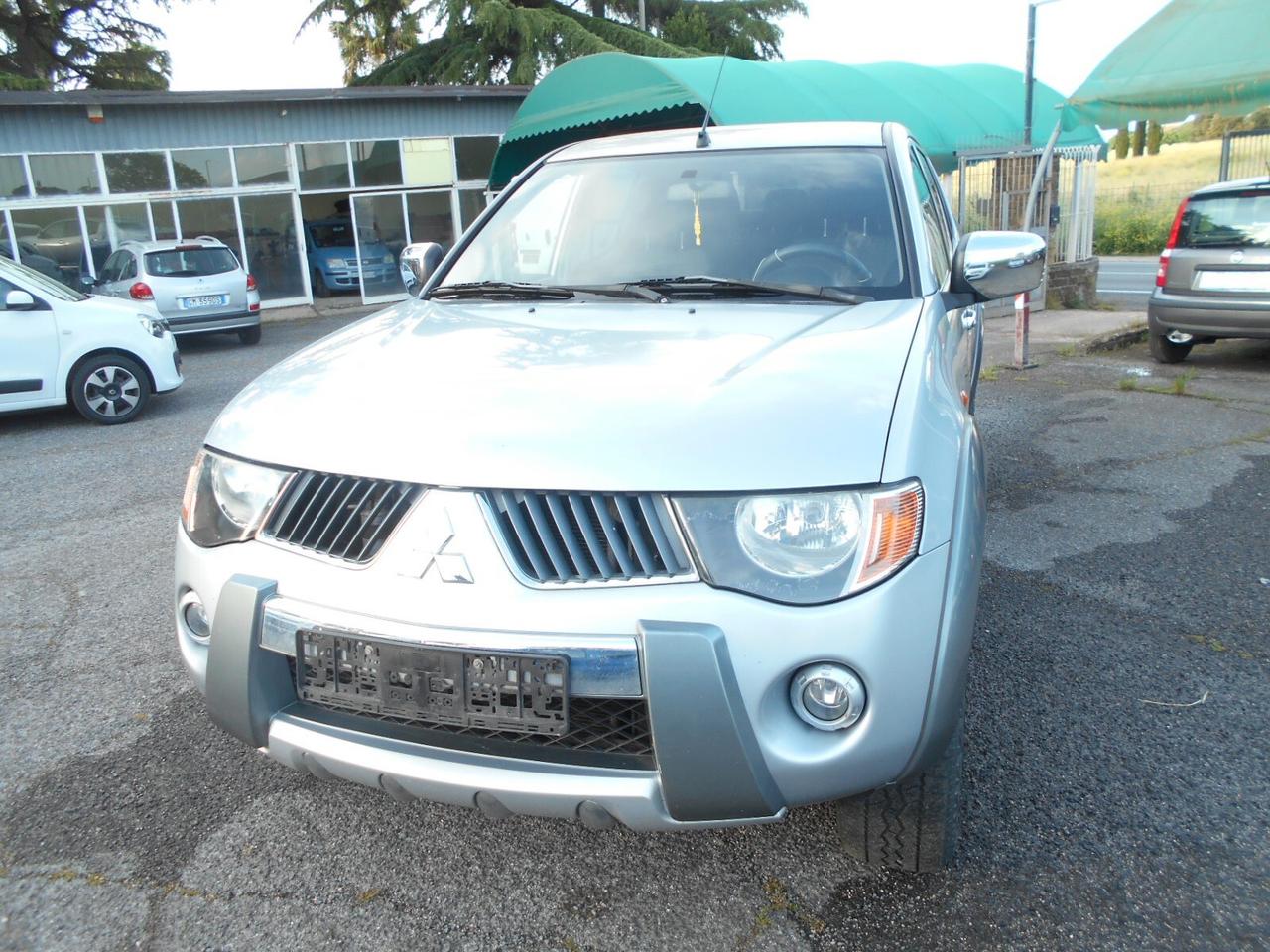 Mitsubishi L200 2.5 DI-D/136CV Doppia Cab Intense HARDTOP 4X4