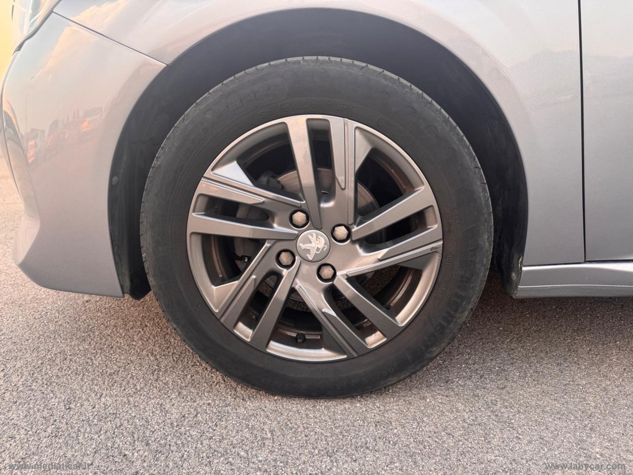 PEUGEOT 208 PureTech 82 5p. Active