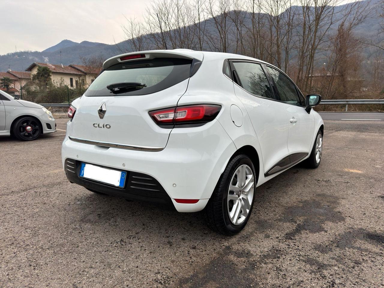 Renault Clio dCi 8V 75 CV 5 porte Moschino Zen