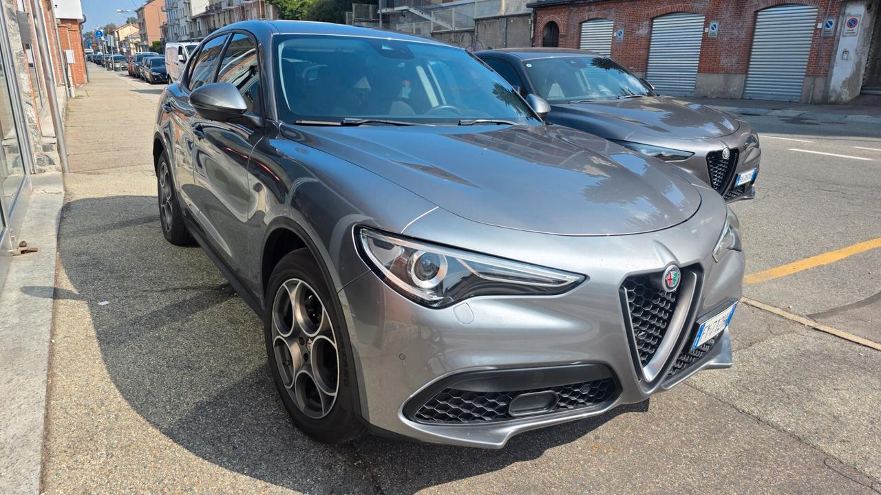 Alfa Romeo Stelvio 2.2 Turbodiesel 160 CV AT8 RWD Sport-Tech