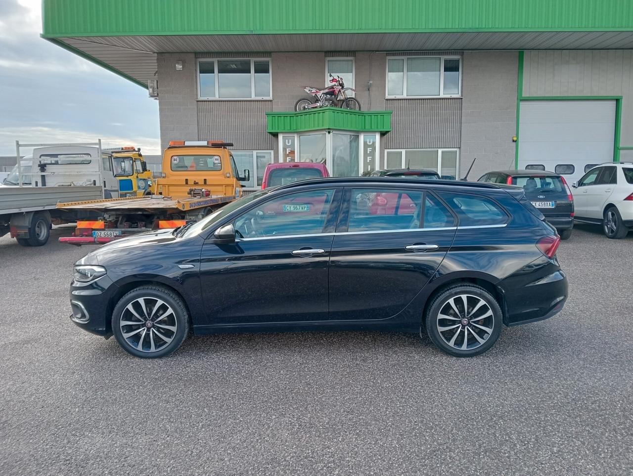 Fiat Tipo SW 1.6 Mjet 120cv DCT Lounge