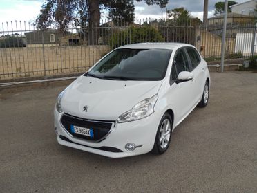 Peugeot 208 1.4 HDi 68 CV Allure