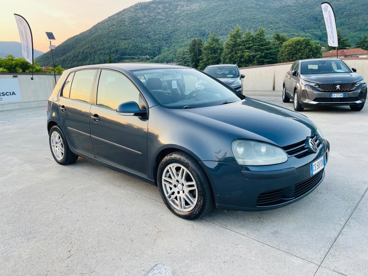 Volkswagen Golf 1.9 TDI 5porte SportLine