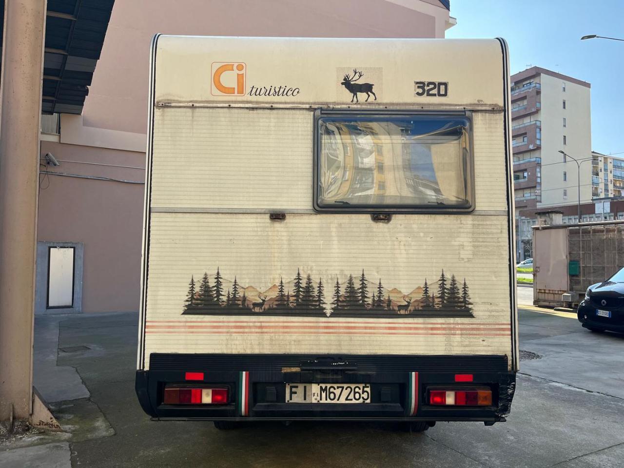 FORD TRASIT CARAVANS 520F