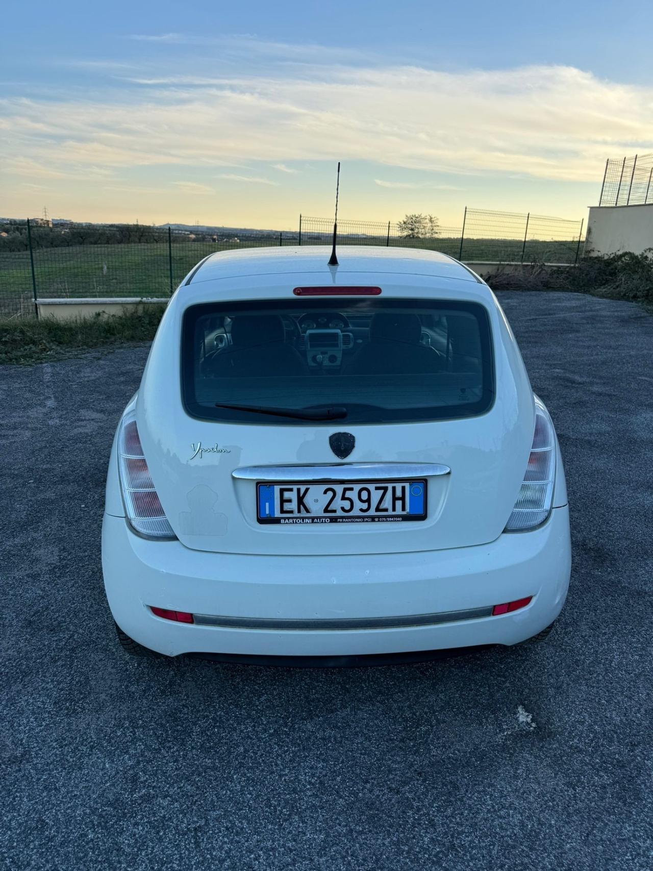 Lancia Ypsilon 1.4 Unyca Ecochic GPL