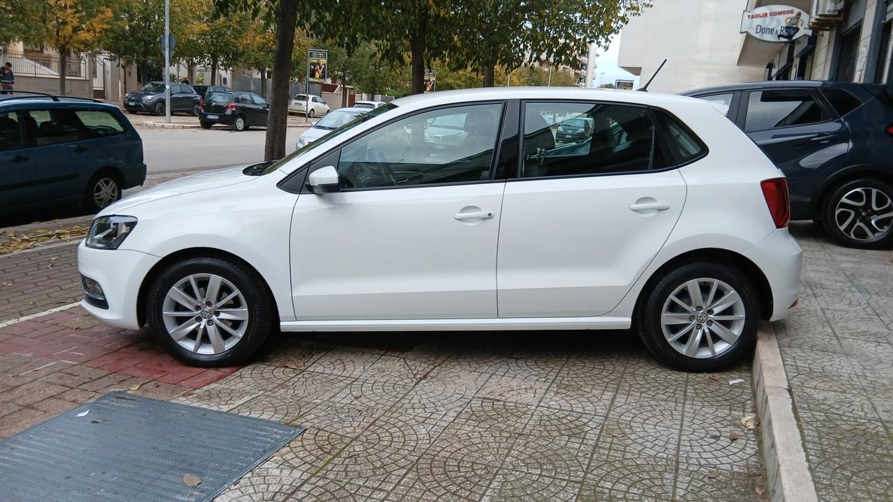 Volkswagen POLO 1.4 TDI 5p. HIGHLINE BLUE MOTION Technology