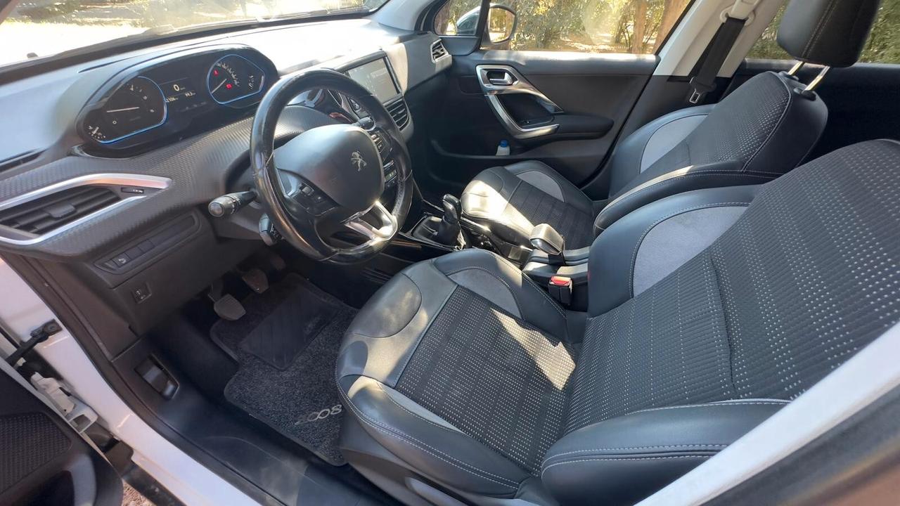 Peugeot 2008 BlueHDi 100 Black Matt 2015 LEGGI TESTO