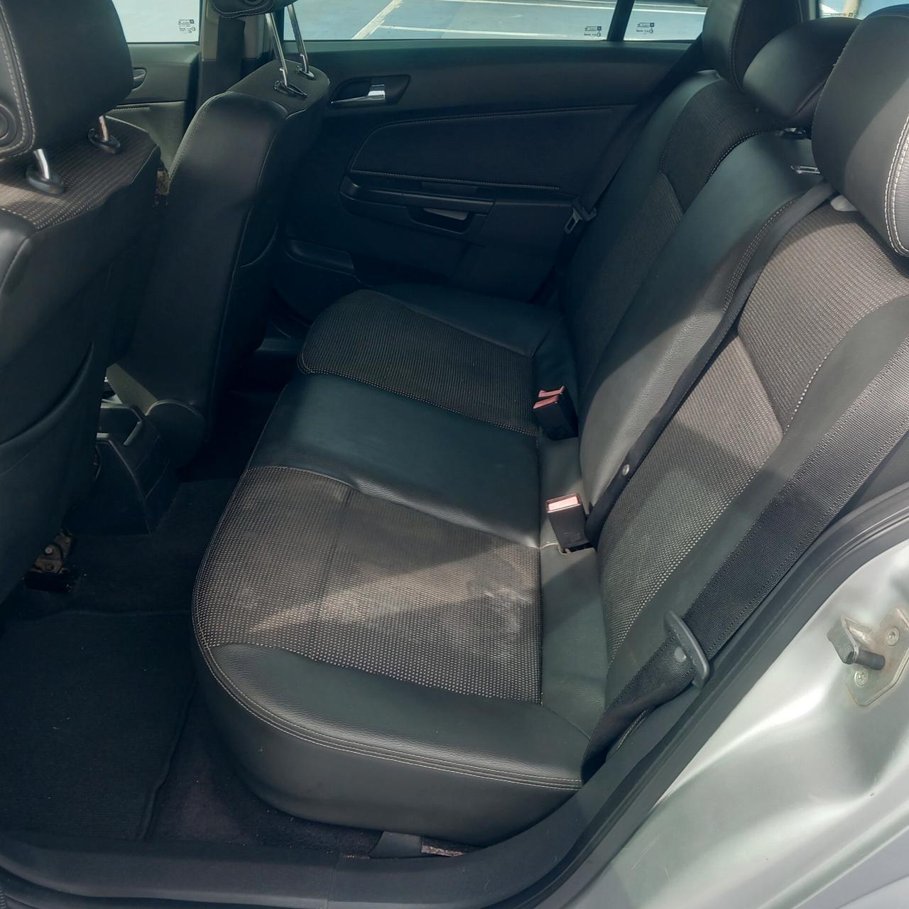 Opel Astra 1.9 CDTI 120CV