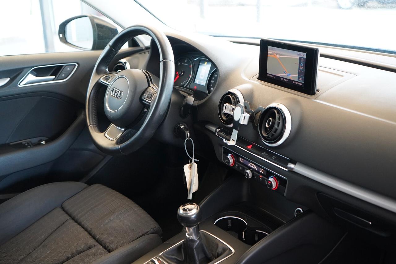 Audi A3 1.6 TDI 105 Cv Attraction
