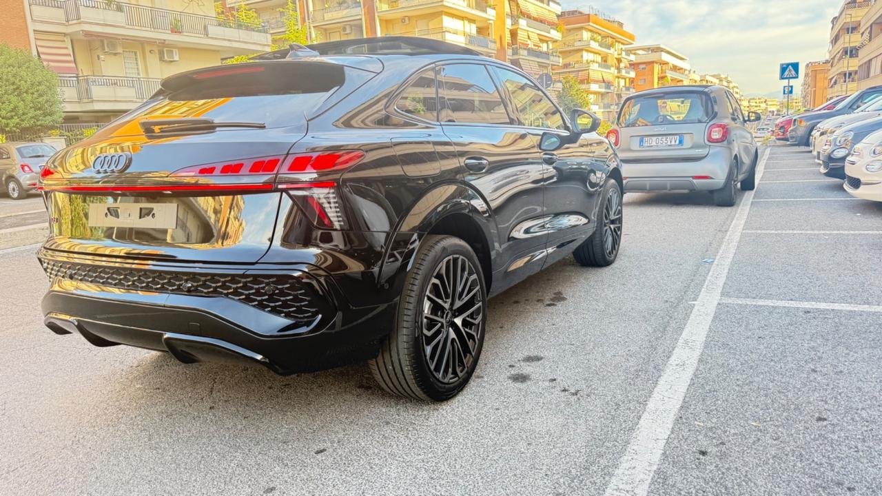Audi Q3 SPB 35 TDI S tronic line edition MATRIX TETTO APRIBILE PACCHETTO AMBIENTE KAMERA 360 PELLE PDC