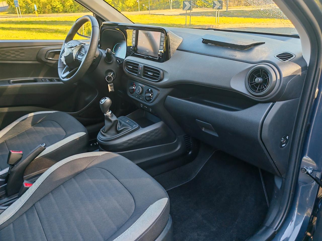 Hyundai i10 SOLO 1.400 KM Incidentata