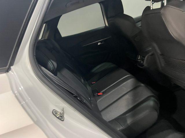 PEUGEOT 3008 BlueHDi 130 S&S EAT8 Allure Pack