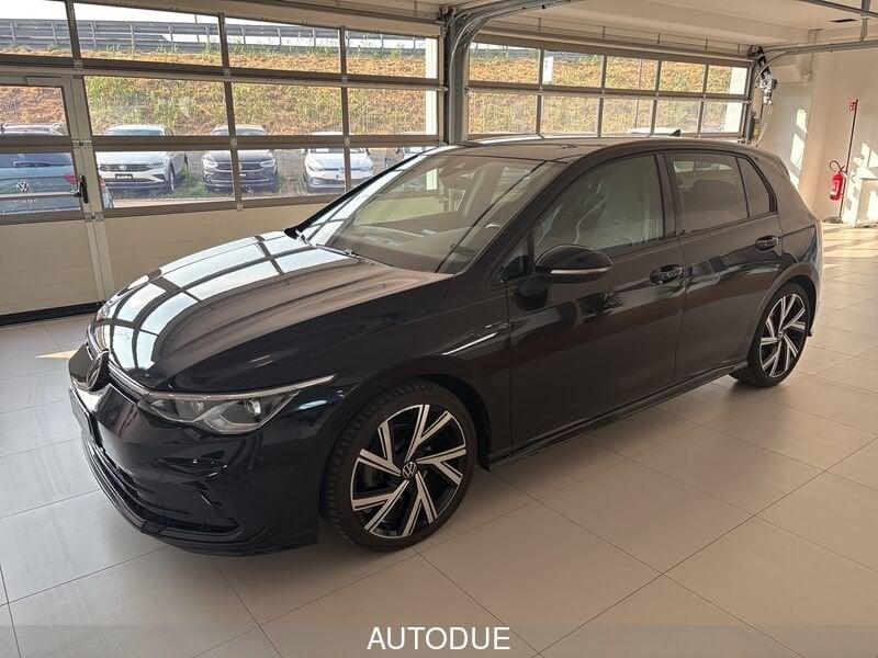 Volkswagen Golf 8 2.0 TDI R-LINE 150CV DSG