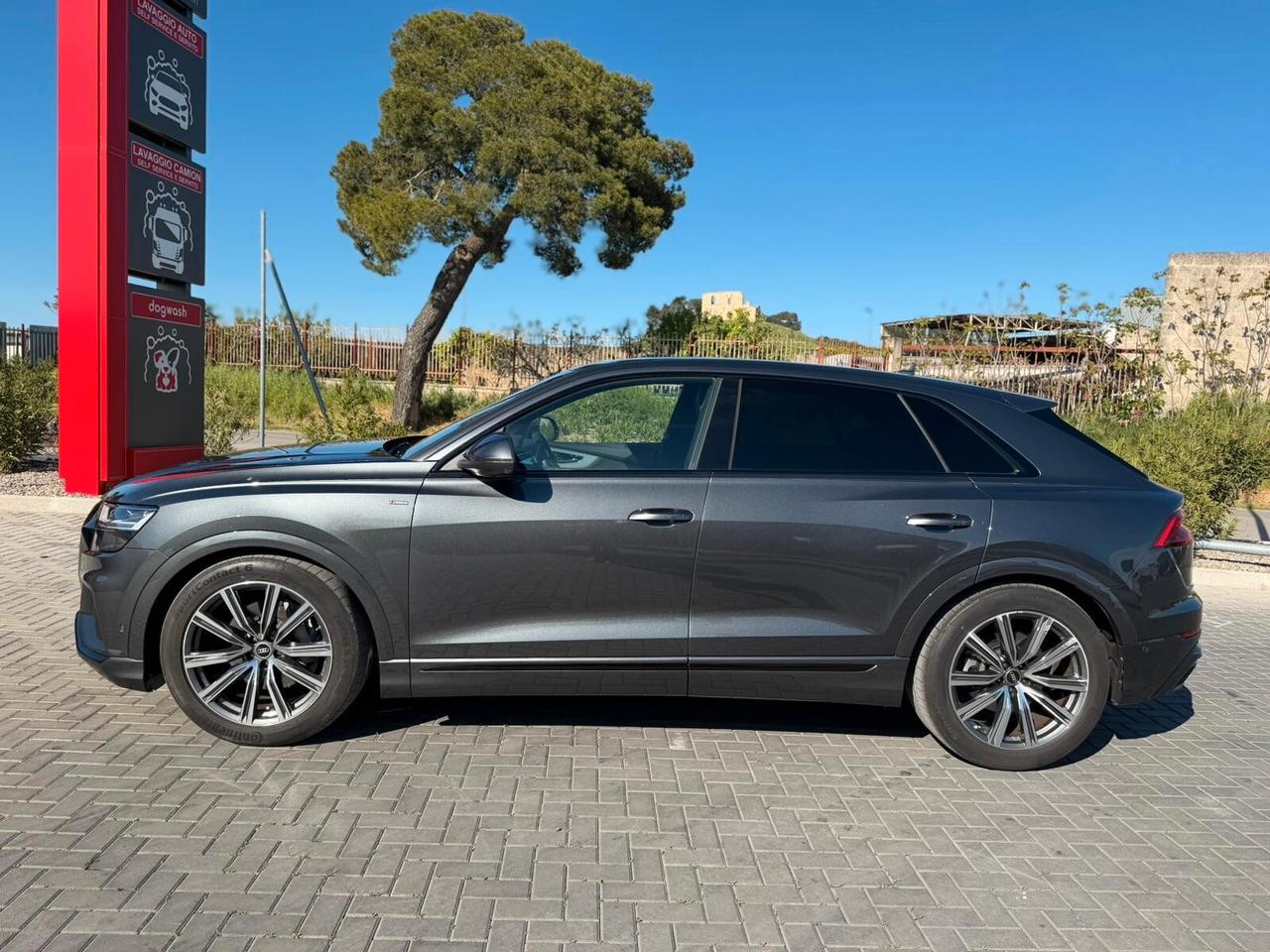 Audi Q8 45 TDI quattro tiptronic S-LINE INTERNO ED ESTERNO NO SUPERBOLLO