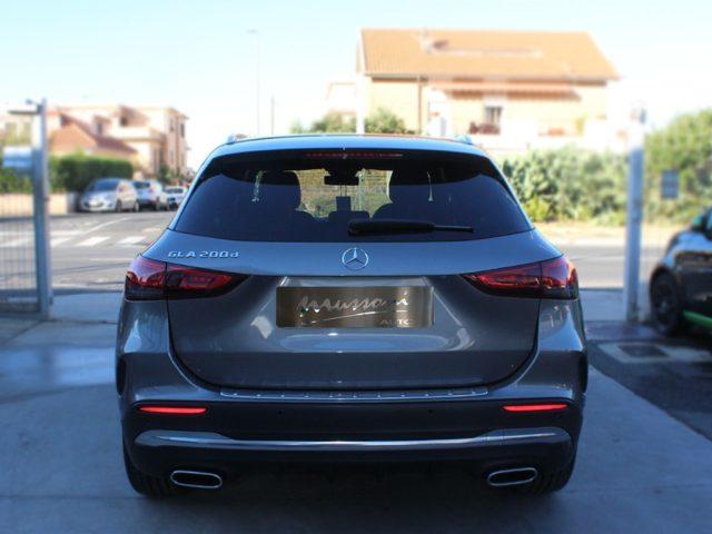 MERCEDES-BENZ GLA 200 d Automatic Premium