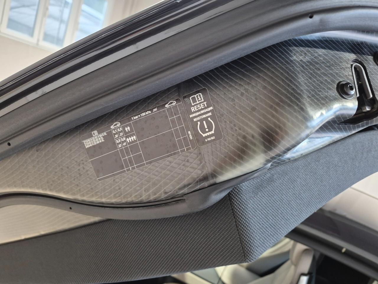 Bmw i8 COUPE' 1.5 eDRIVE STEPTRONIC FULL-LED NAVI C.20"