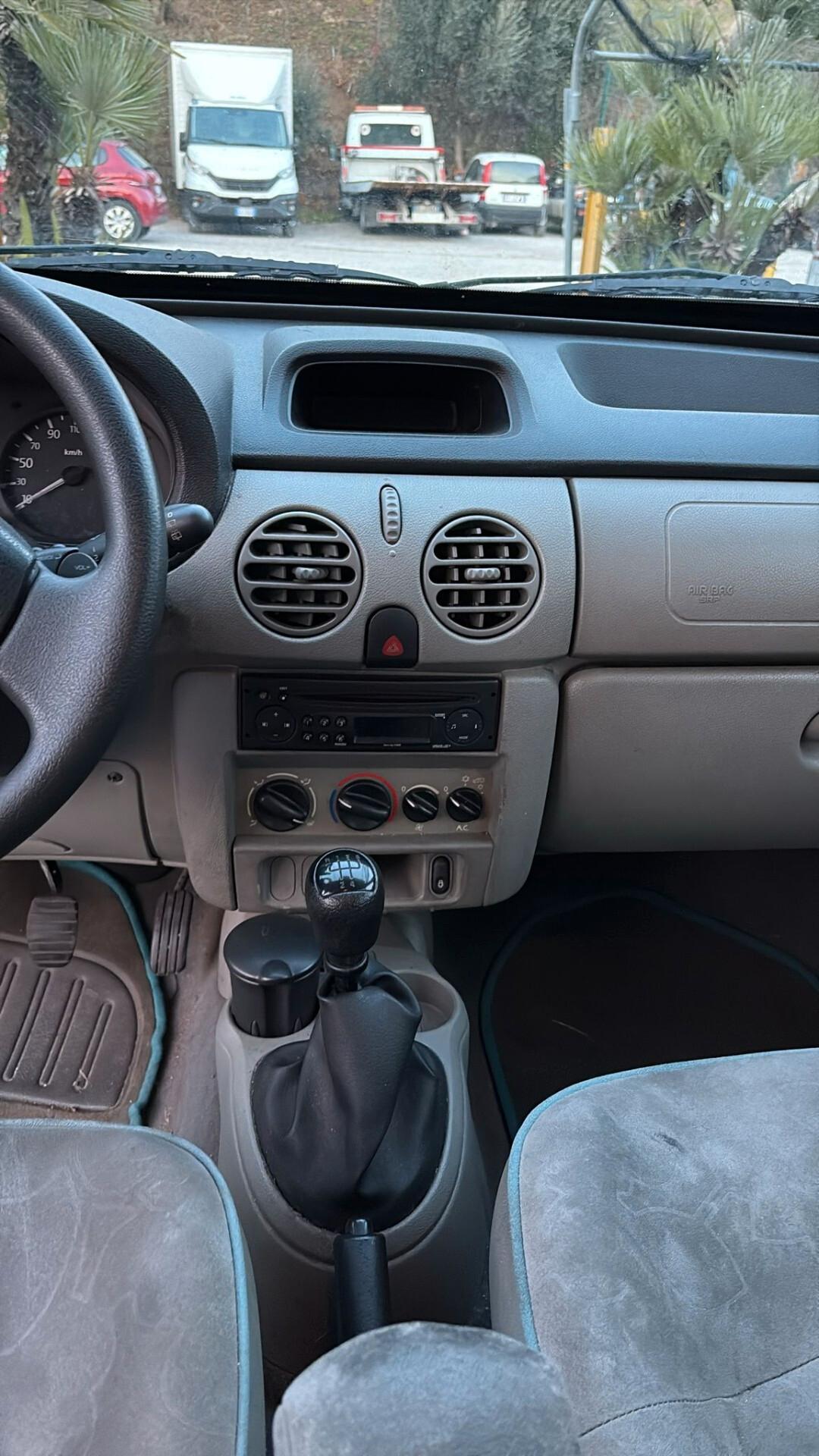Renault Kangoo 1.6 16V 5p. Luxe