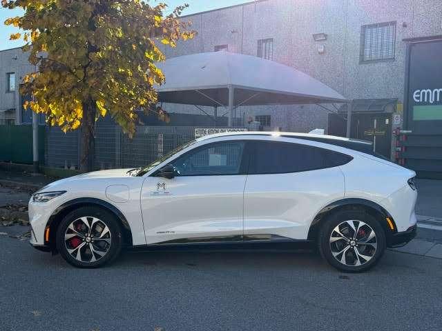 Ford Mustang Mach-E standard range Premium awd 269cv auto IVA ESPOSTA!