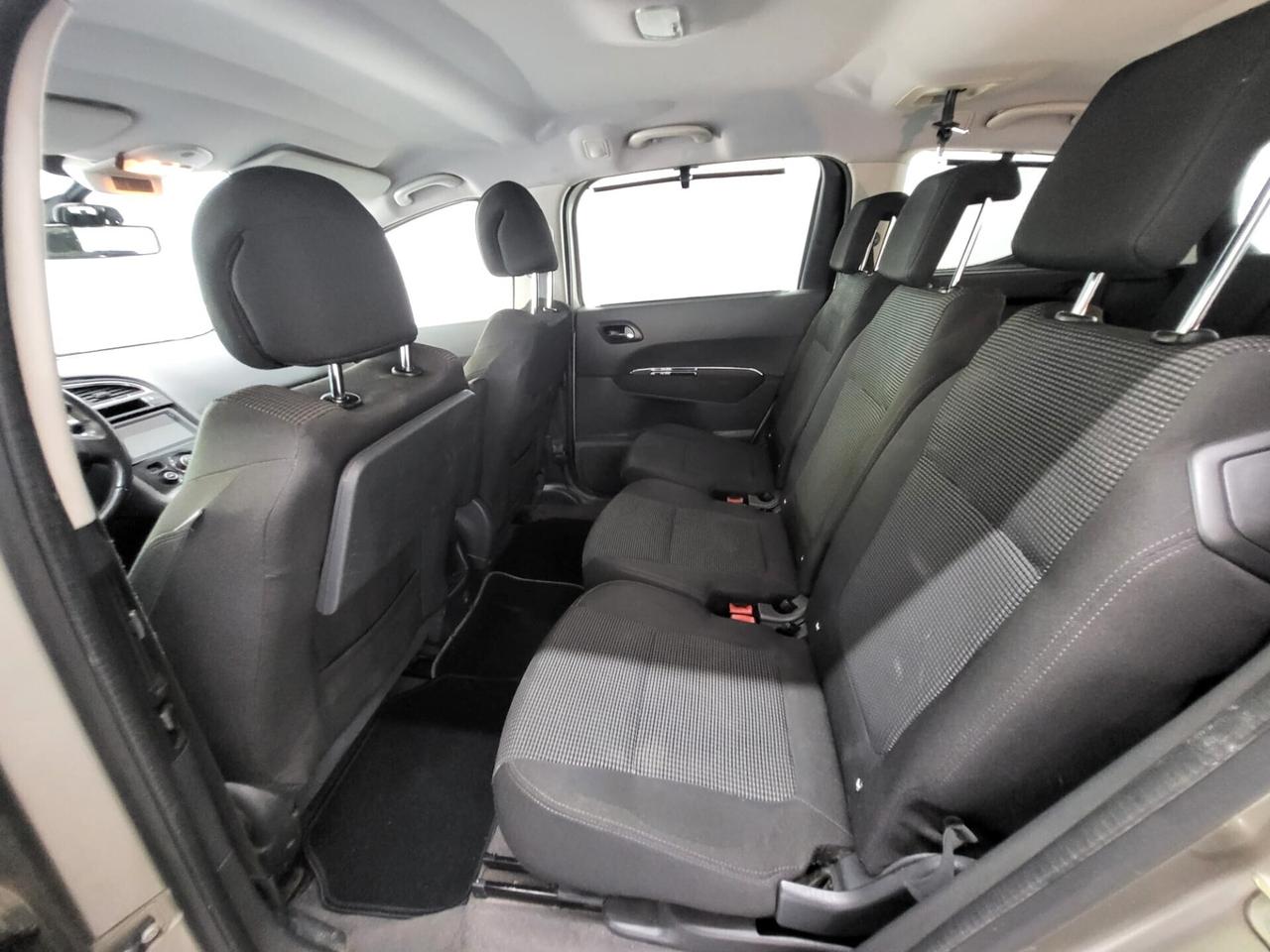 Peugeot 5008 1.6 HDi 112CV Business