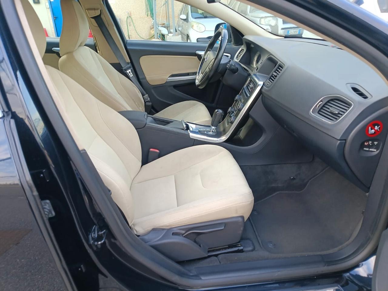 Volvo V60 D3 Geartronic Summum