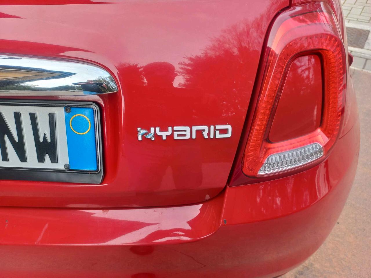 Fiat 500 1.0 Hybrid Red