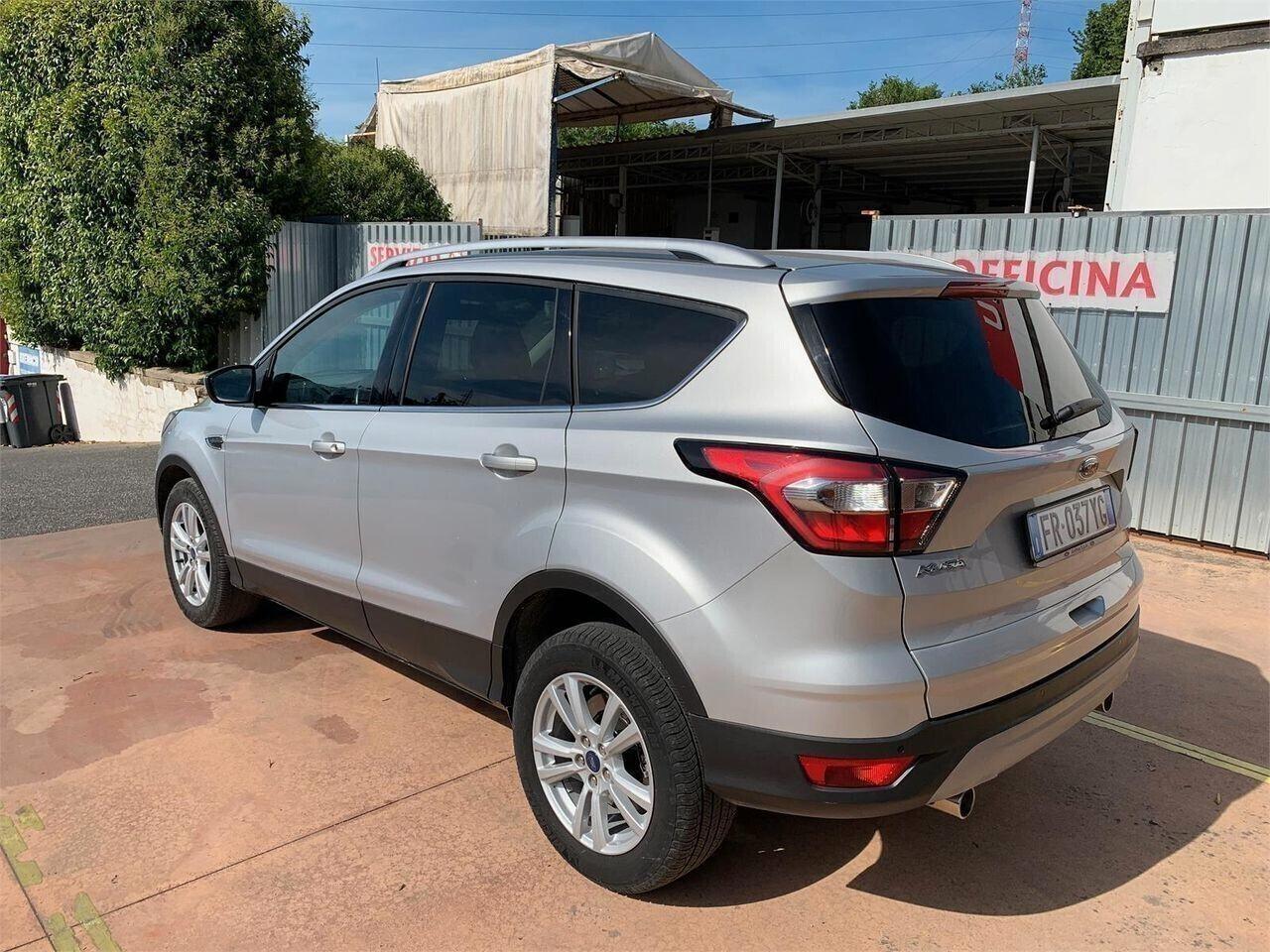 FORD Kuga 1.5 TDCI 120CV Cambio AUTOMATICO