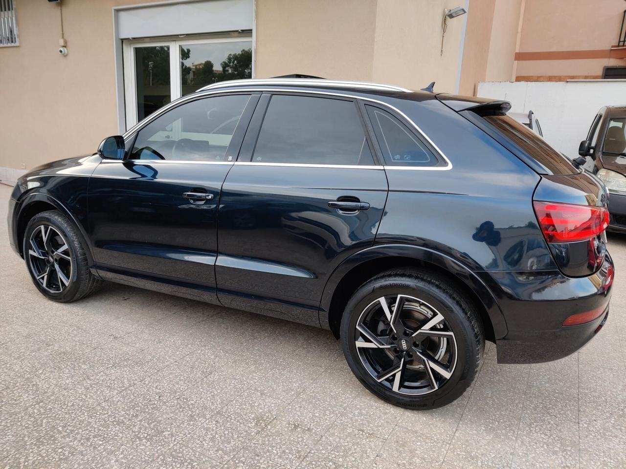 Audi Q3 2.0 TDI S Line NAVI TETTO