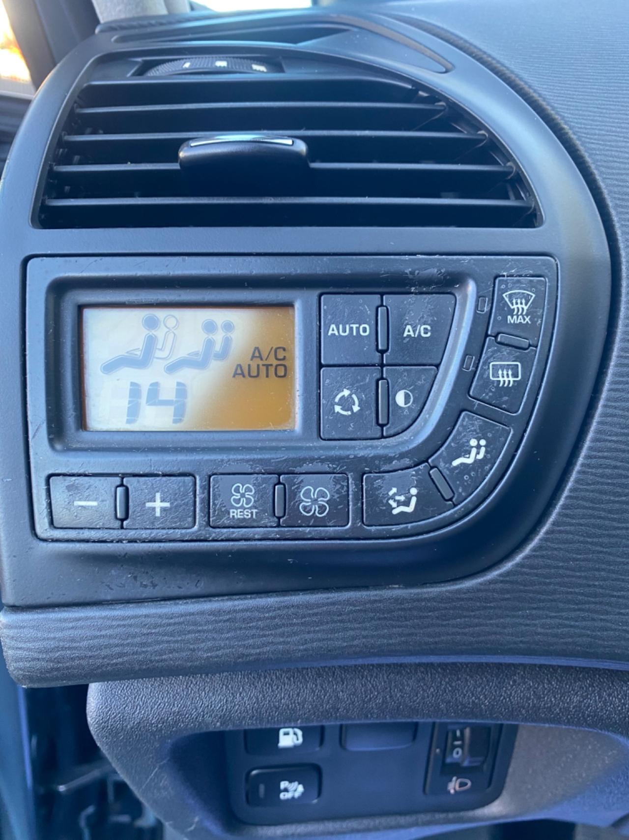 Citroen C4 Picasso 1.6 HDi 2011 Full PERFETTA