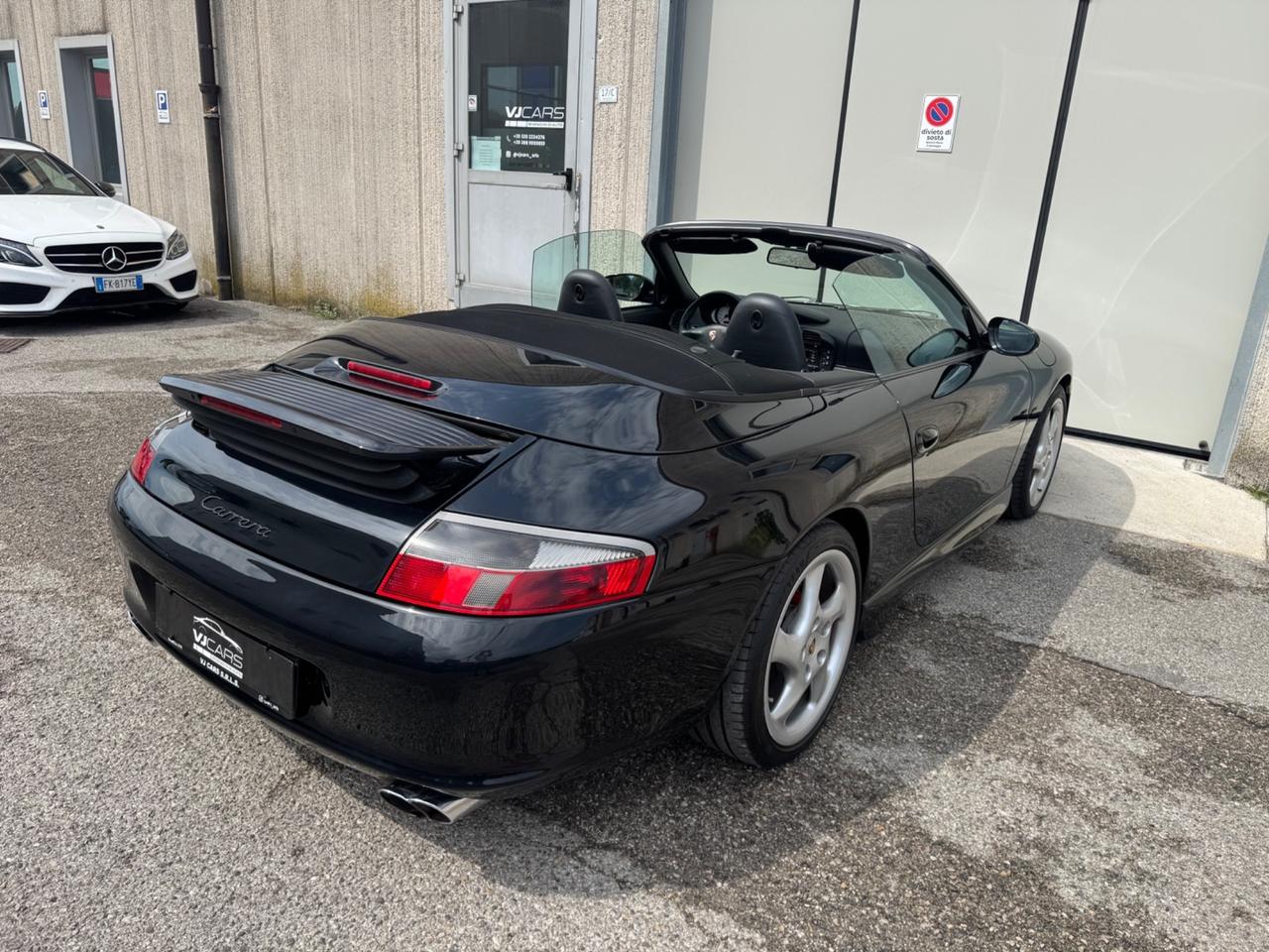 Porsche 911 Carrera Cabriolet