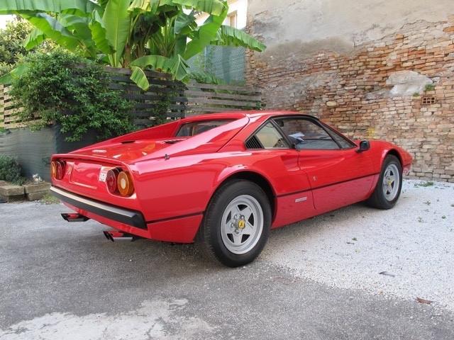 Ferrari 208 V8 CARBURATORI-AUTO RARISSIMA