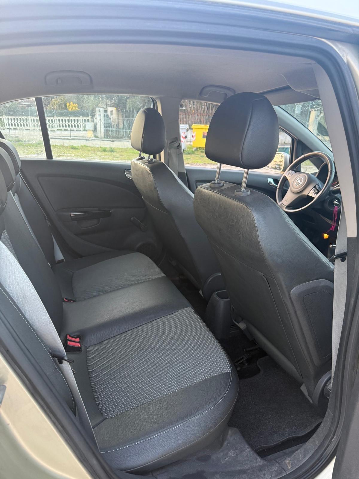Opel Corsa 1.2 Benzina Metano unipropr. NEOPATENTATi