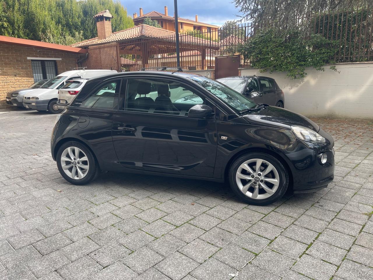 Opel Adam 1.2 70 CV
