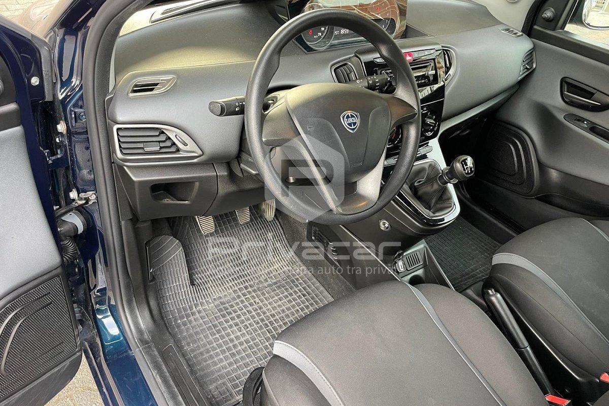 LANCIA Ypsilon 1.2 69 CV 5 porte Silver