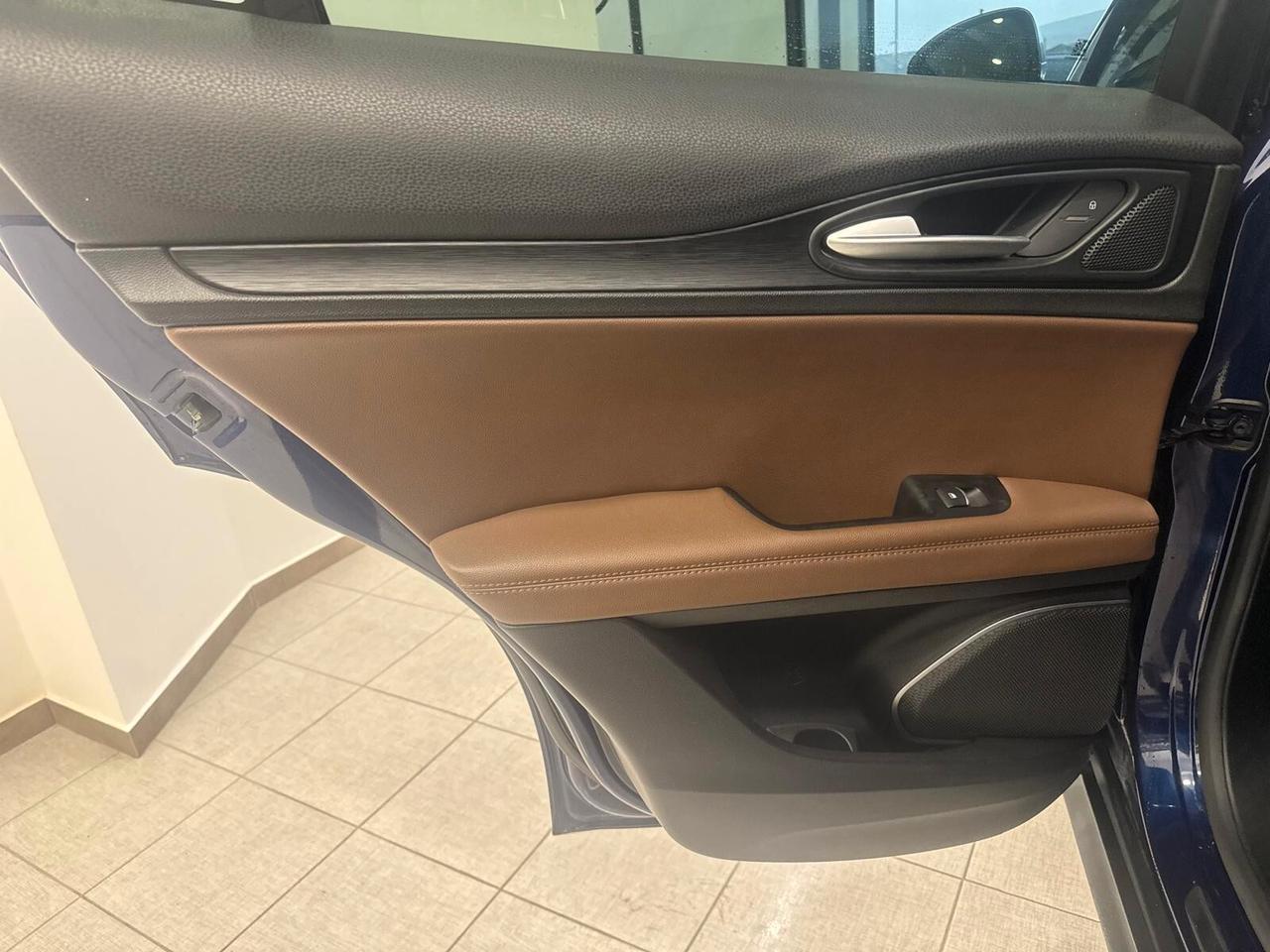 Alfa Romeo Stelvio 2.2 Q4 210 CV AT8 tetto panoramico