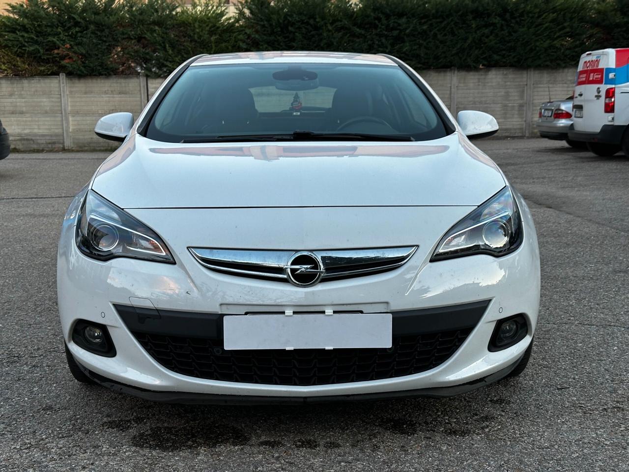 Opel Astra GTC 1.6 CDTI 136CV S&S 3 porte Cosmo "NEOPATENTATO"