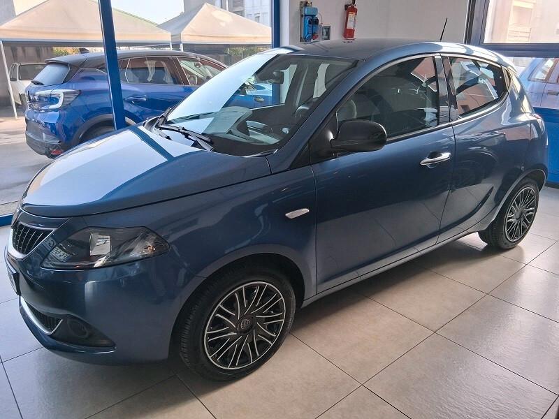 Lancia Ypsilon 1.0 FireFly 5 porte S&S Hybrid Ecochic Gold