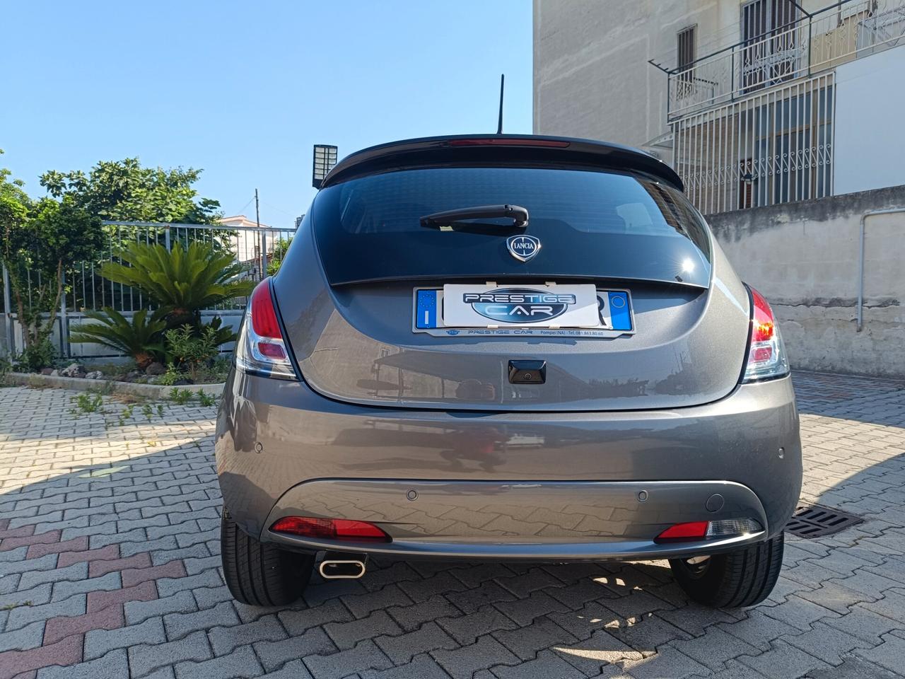 Lancia Ypsilon 1.0 FireFly 5 porte S&S Hybrid Platino