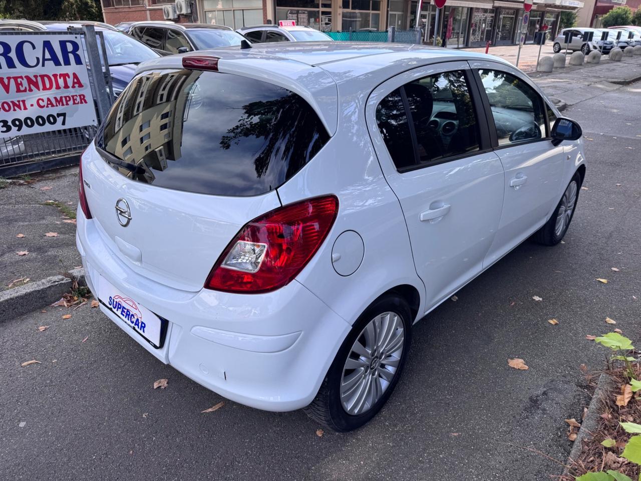 Opel Corsa 1.2 5 porte neopaten garanzia12 mesi