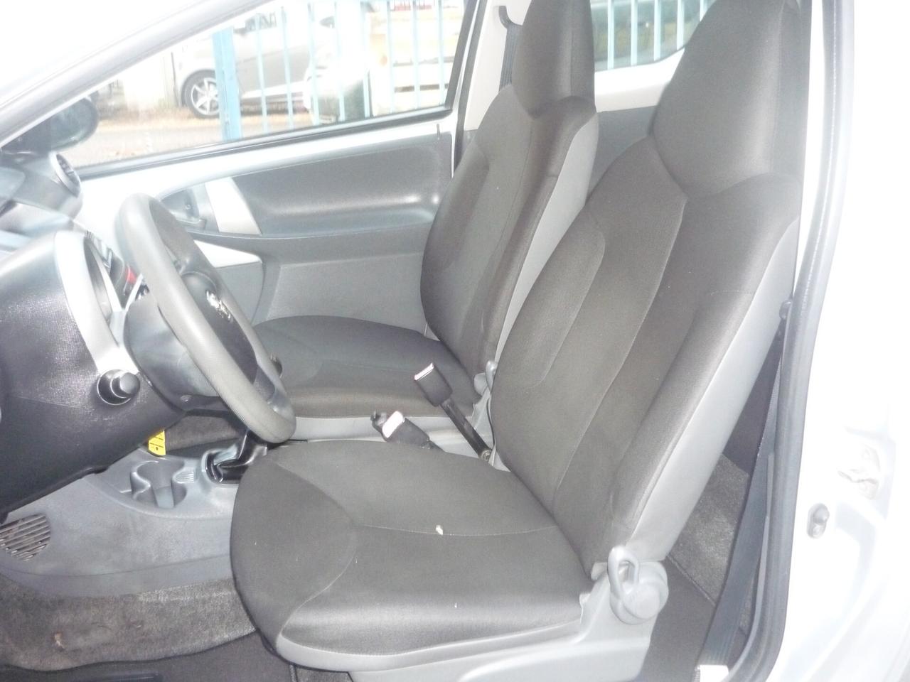 Toyota Aygo 1.0 12V VVT-i 3 porte Sol