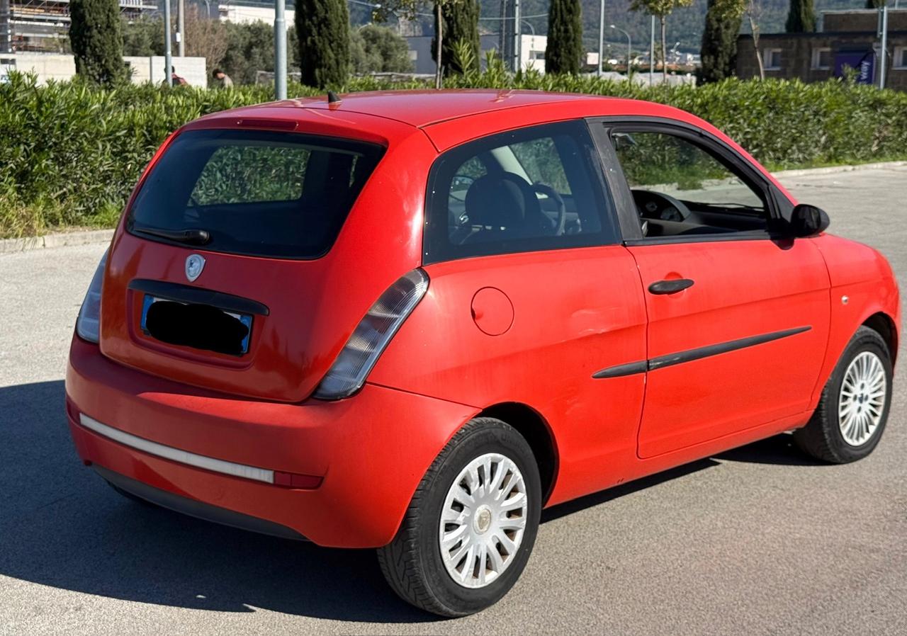 Lancia Ypsilon 1.2 Benzina 12 Mesi di garanzia