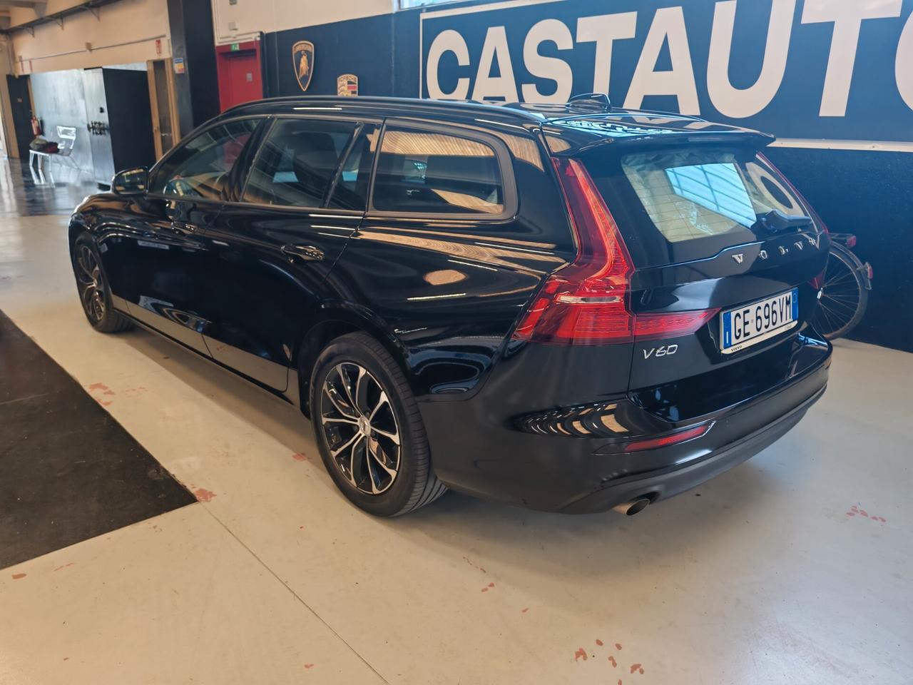 Volvo V60 Momentum Business Pro