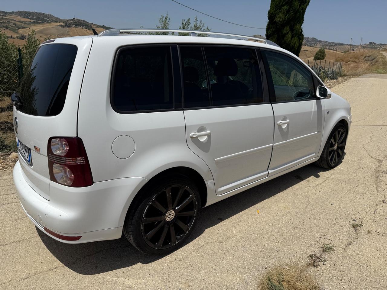 Volkswagen Touran 2.0 TDI DPF Highline