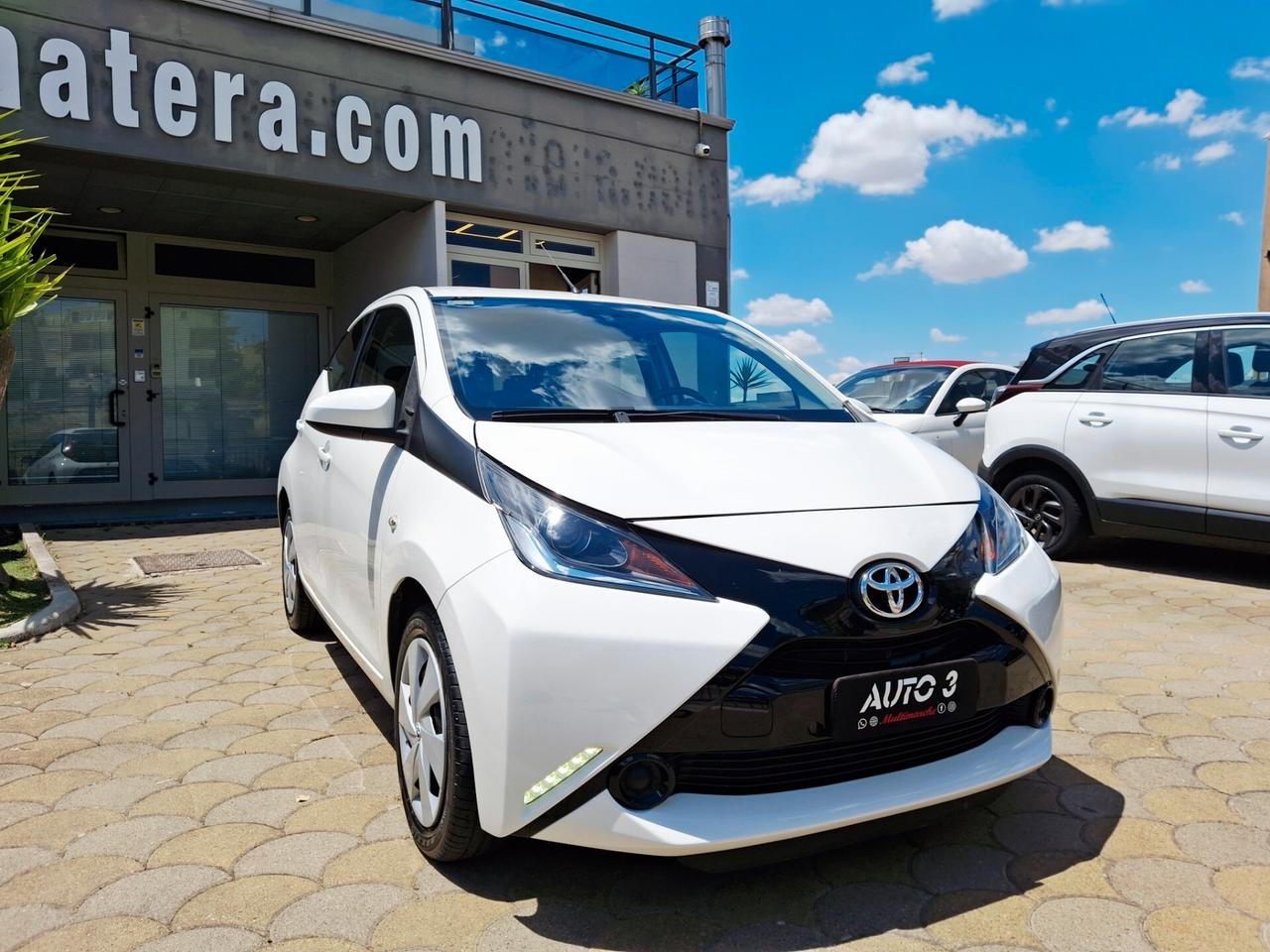 Toyota Aygo 1.0 VVT-i 69 CV 5 porte x-business