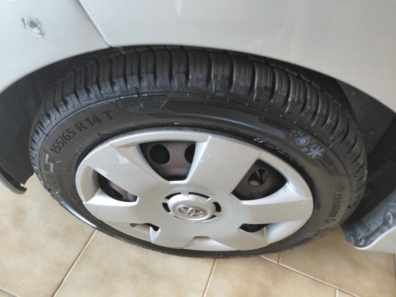 TOYOTA AYGO ANNO 2007 BZ 1.0 ADATTA NEOPATENTATI KM 57 MILA