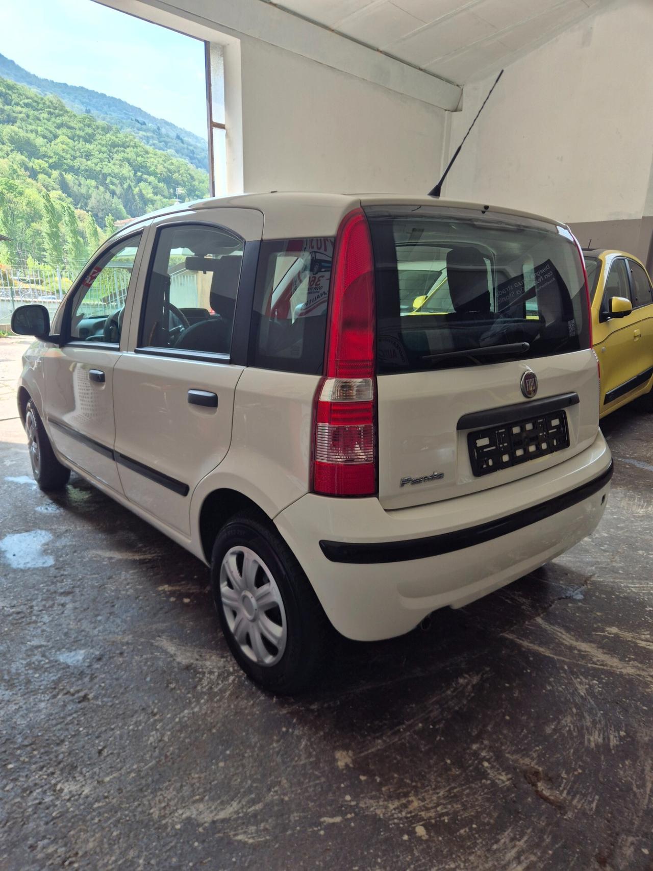 Fiat Panda 1.2 benzina euro 5 neo patentati