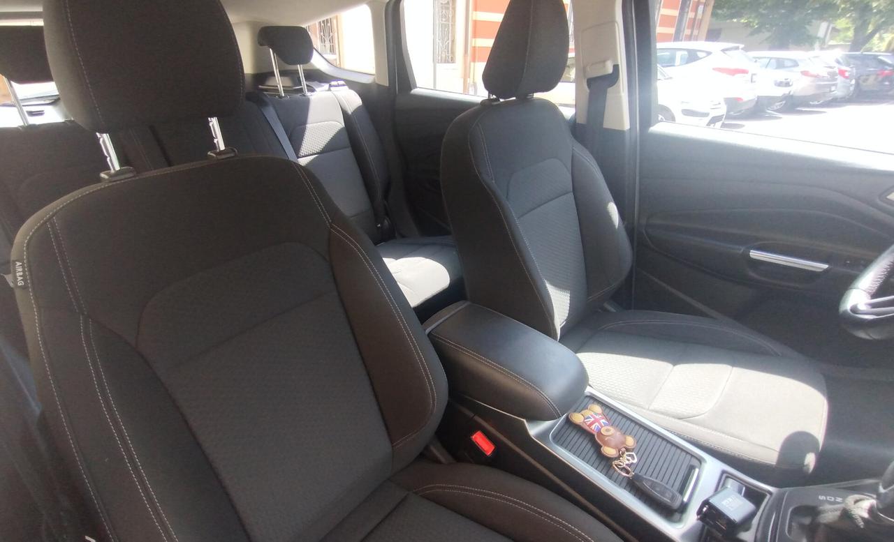 Ford Kuga 2.0 TDCI 150 CV S&S 4WD Powershift Business