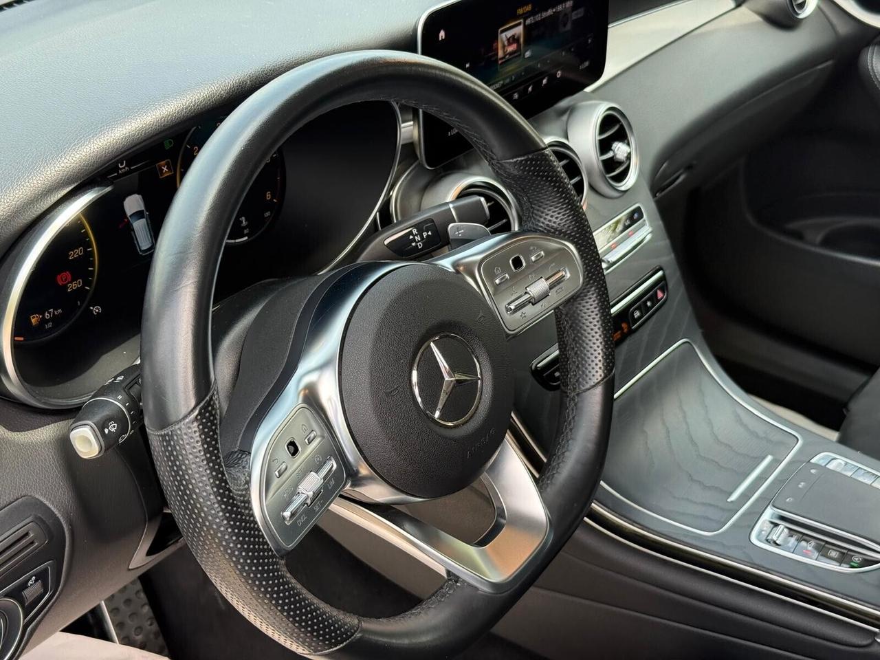 GLC 220 d 4Matic Premium Plus Opaco + Pedane