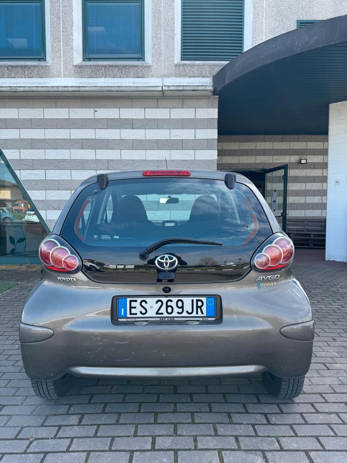 Toyota Aygo 1.0 12V VVT-i 5 porte Active Connect